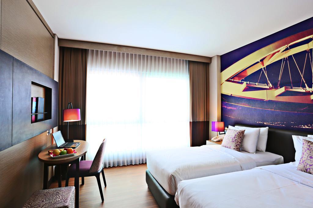 Mercure Palu Extérieur photo