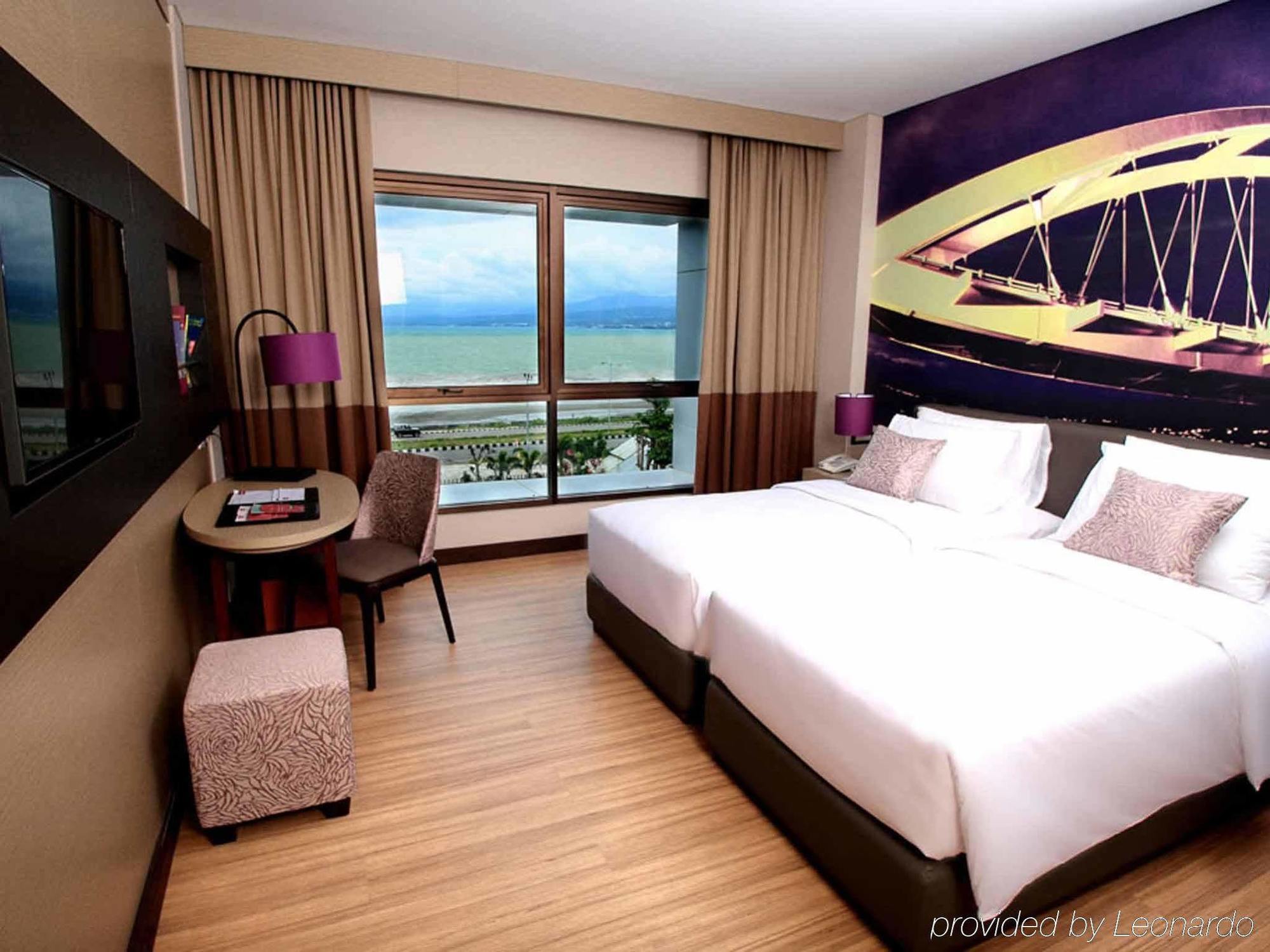 Mercure Palu Extérieur photo