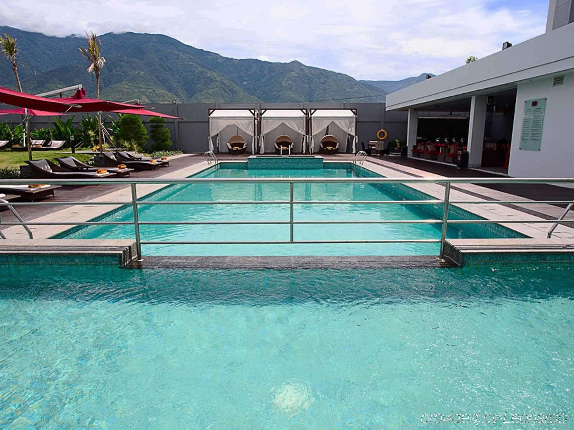 Mercure Palu Extérieur photo