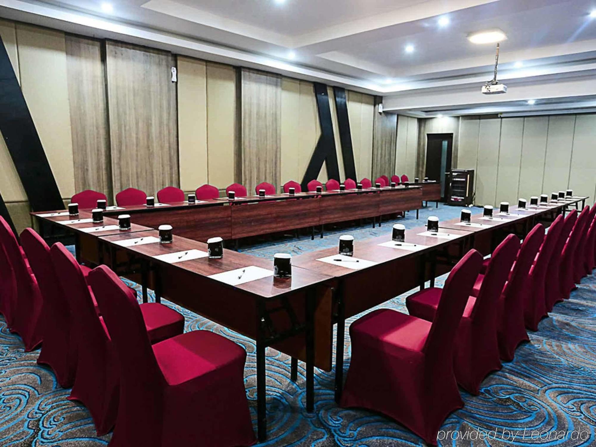 Mercure Palu Extérieur photo