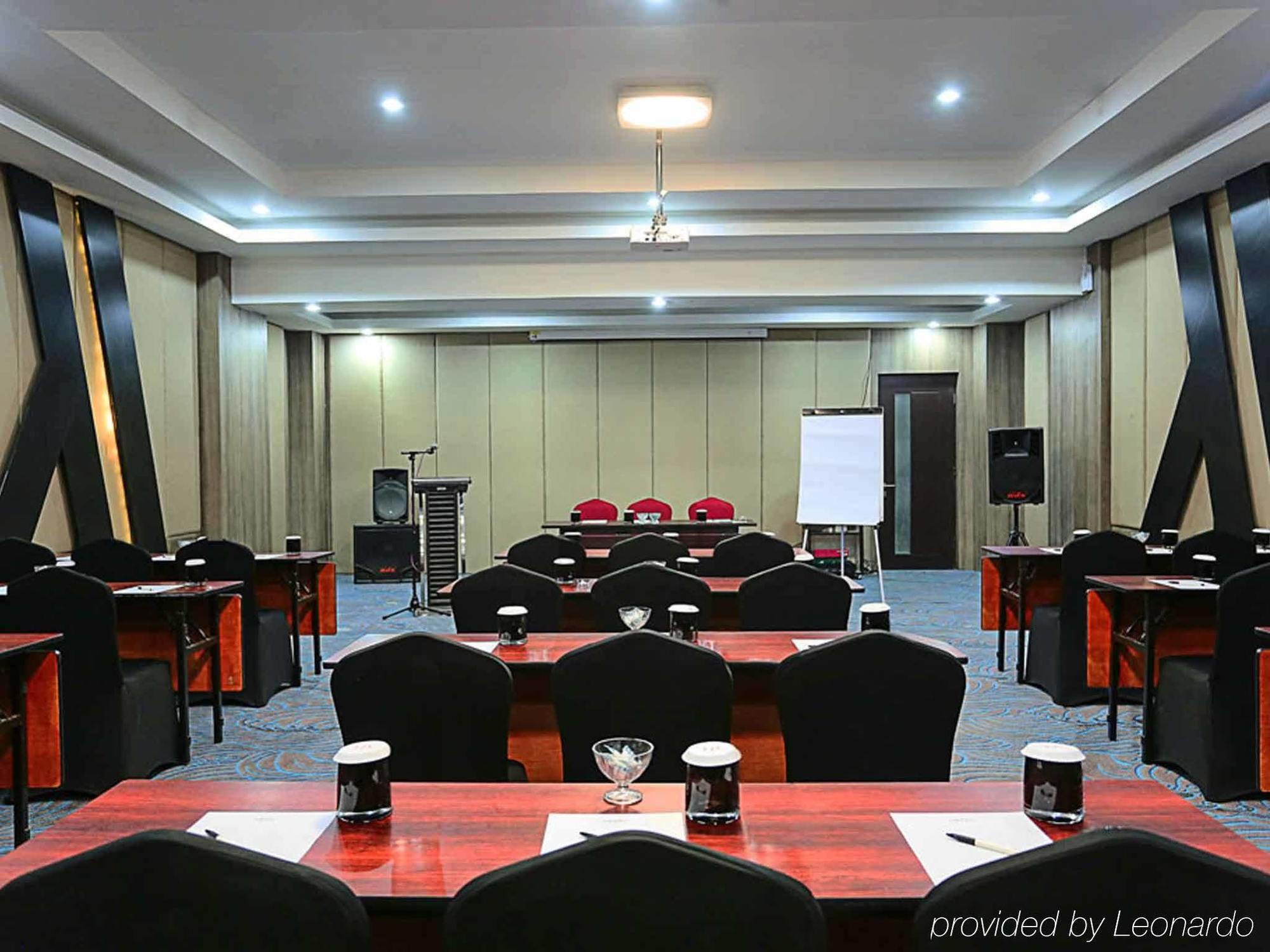 Mercure Palu Extérieur photo