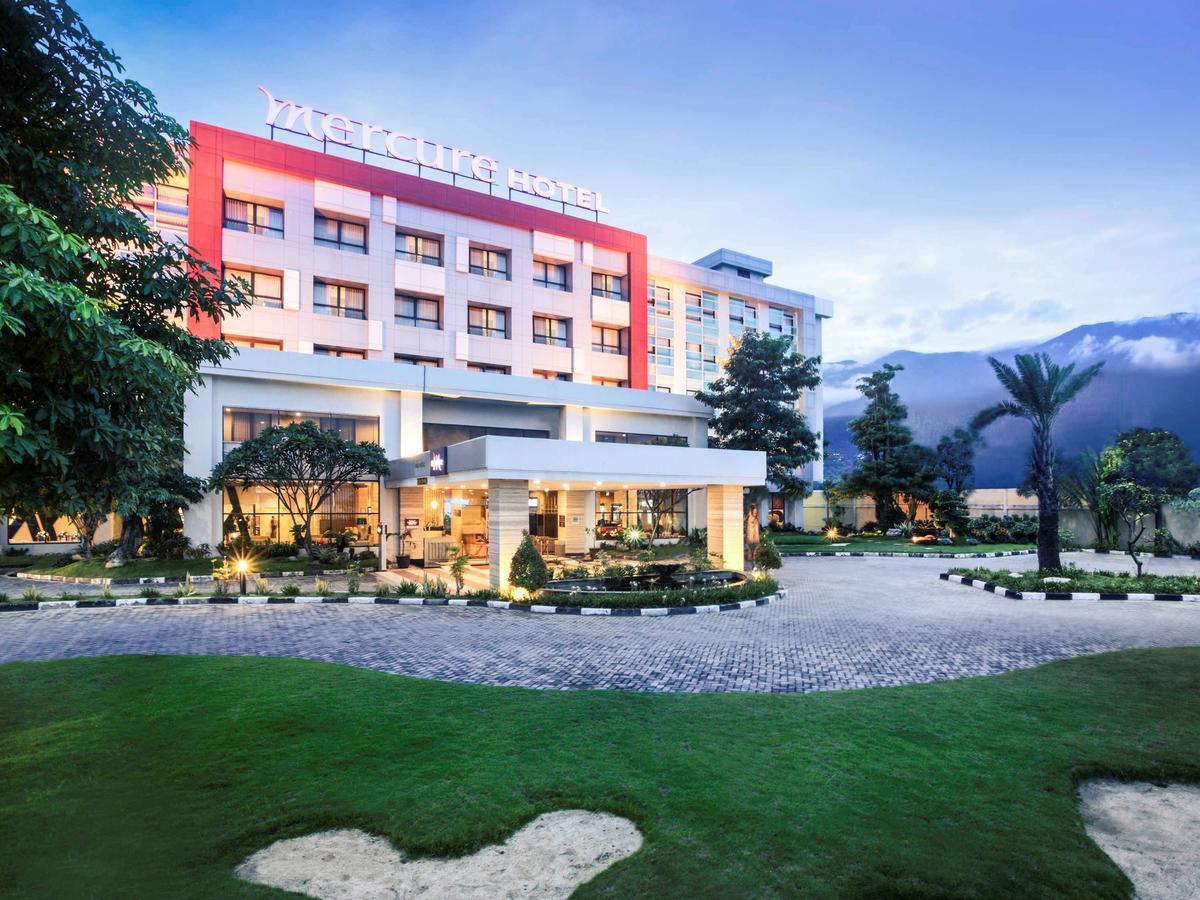 Mercure Palu Extérieur photo