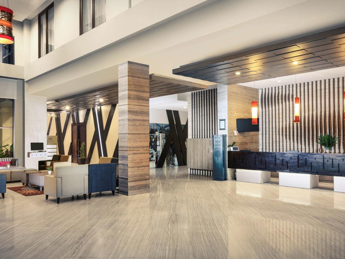 Mercure Palu Extérieur photo