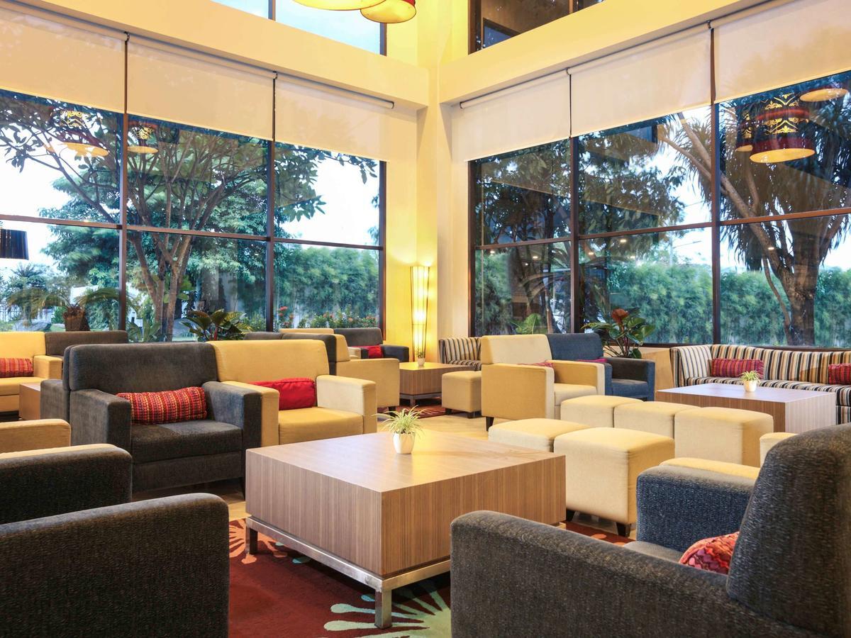 Mercure Palu Extérieur photo