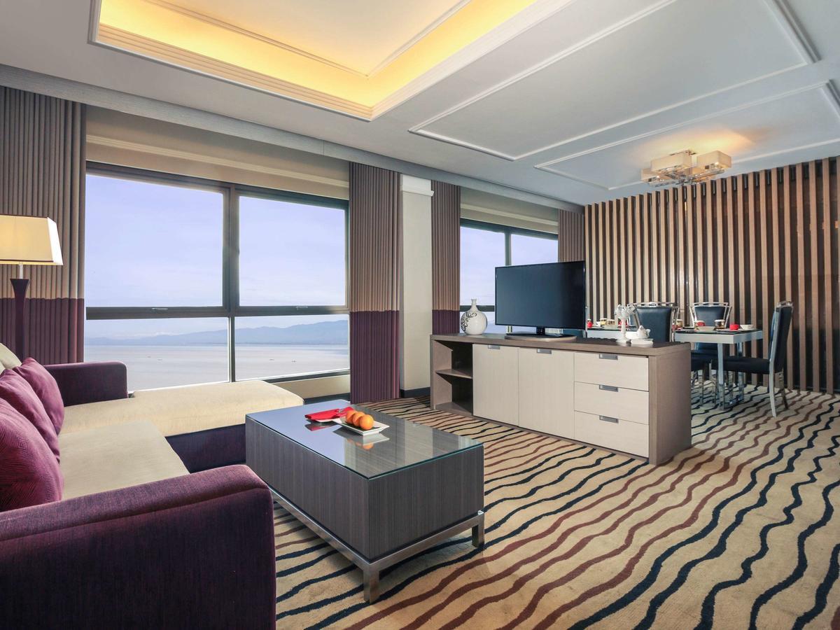 Mercure Palu Extérieur photo