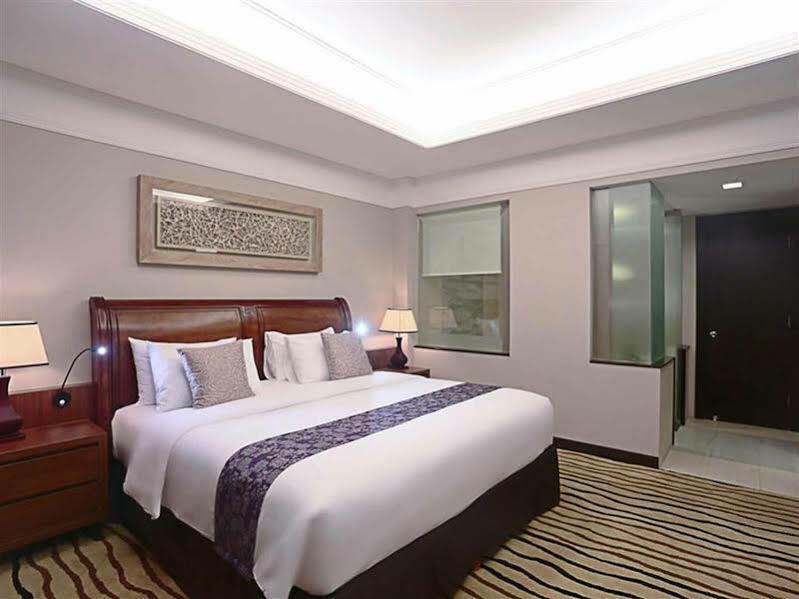 Mercure Palu Extérieur photo
